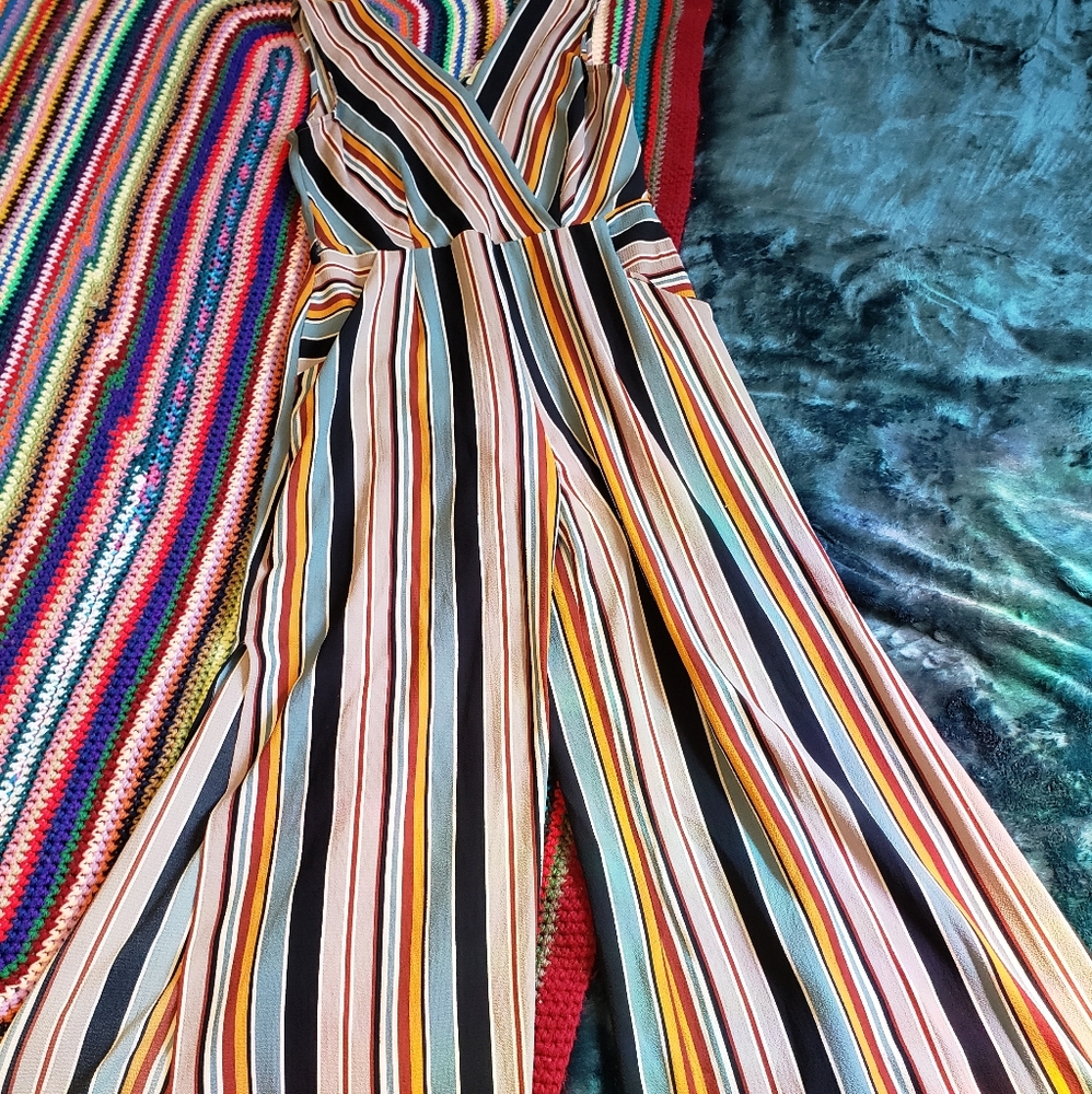 Monteau Los Angeles Jumper. Size Large